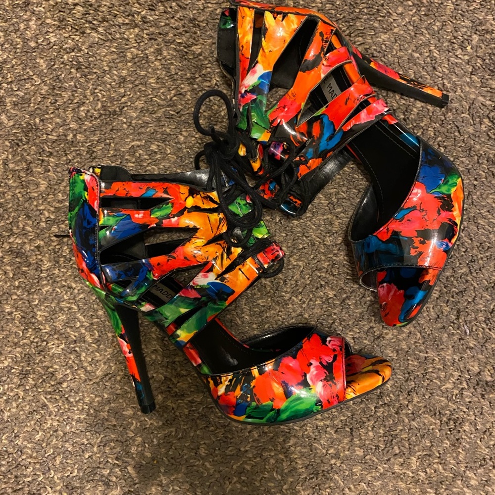 COLORFUL STEVE MADDEN HEELS